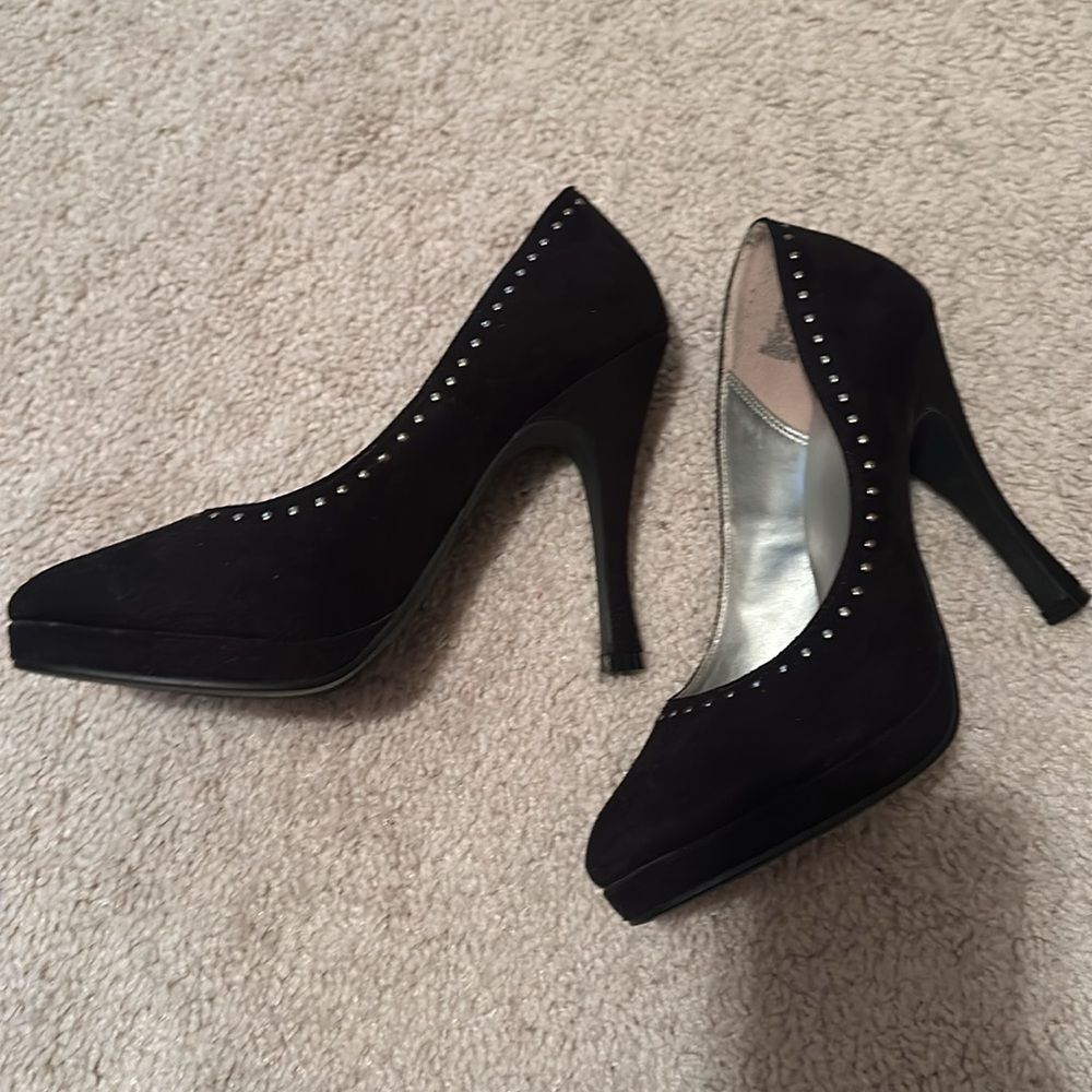 Pumps - Picture 3 of 3